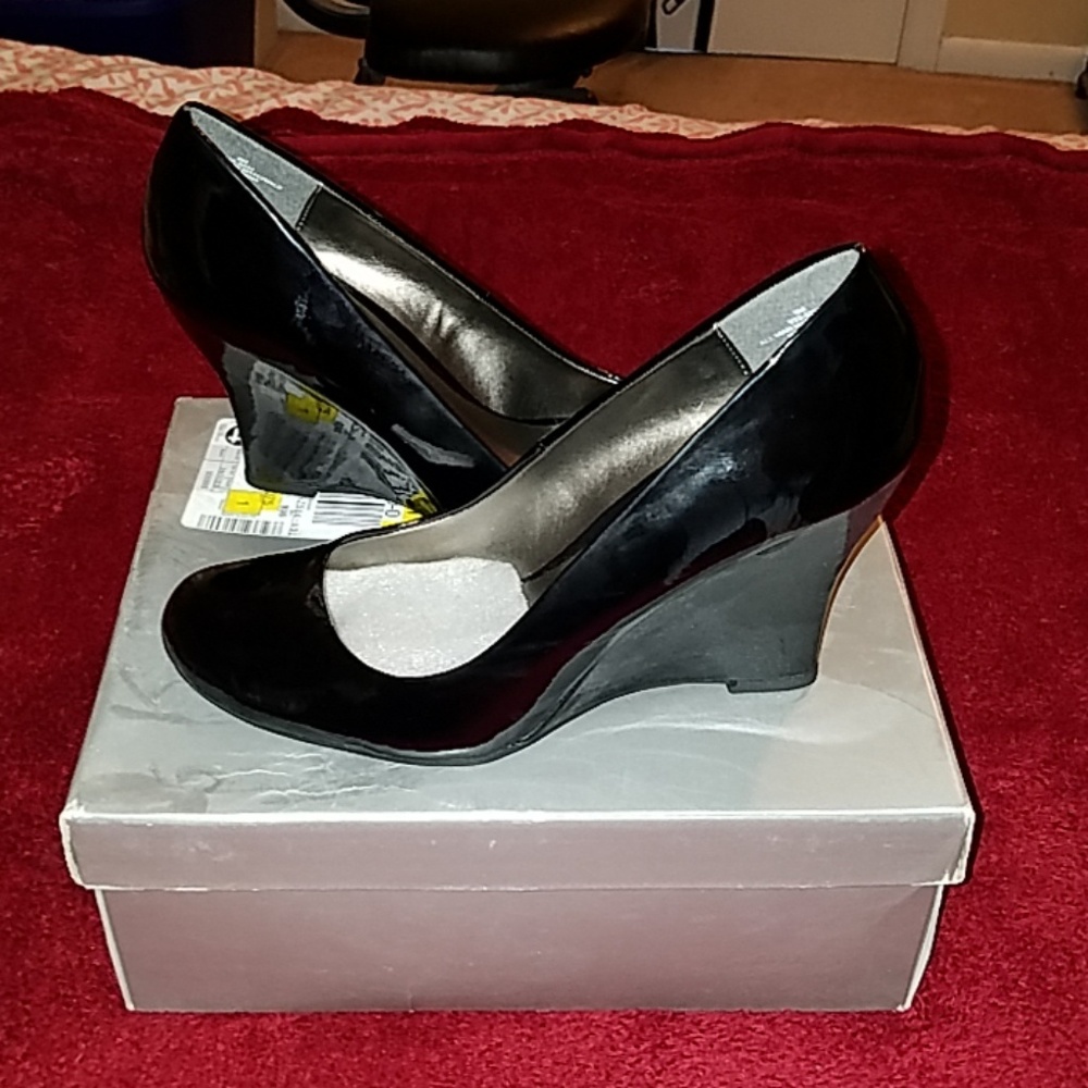 Worthington size 8 wedges